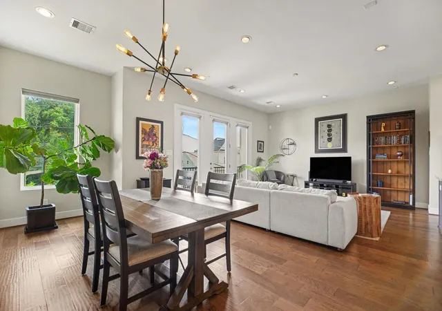 Photo 4 of Sale Pending at 1608 Harrington St, Houston, TX 77009 | MLS# 64347747 | Listing updated on 2026-09-10