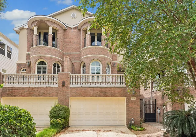 Photo 1 of Townhouse for sale at 5417 Dickson St #B, Houston, TX 77007 | MLS# 28978194 | Listing updated on 2026-10-09
