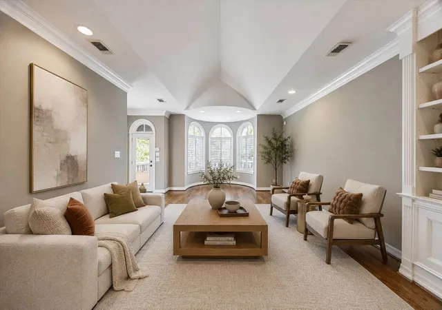 Photo 4 of Townhouse for sale at 5417 Dickson St #B, Houston, TX 77007 | MLS# 28978194 | Listing updated on 2026-10-09