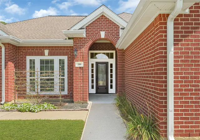Photo 3 of Single family home for sale at 110 Regal Ln, Liberty, TX 77575 | MLS# 3460248 | Listing updated on 2026-09-17