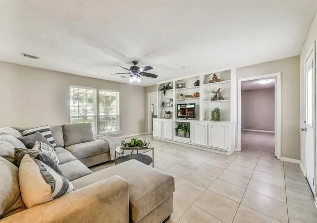 3rd image of 3358 County Road 172, Alvin, TX 77511 | MLS# 9636393