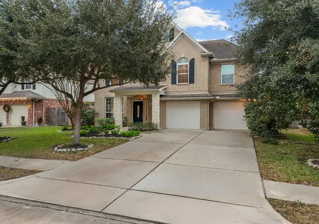 Photo 3 of Single family home for sale at 2231 Water Way, Seabrook, TX 77586 | MLS# 7898050 | Listing updated on 2026-08-28
