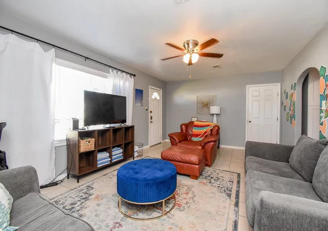 Photo 3 of Single family home for sale at 2209 Saladia St, Galveston, TX 77551 | MLS# 22815475 | Listing updated on 2026-05-11