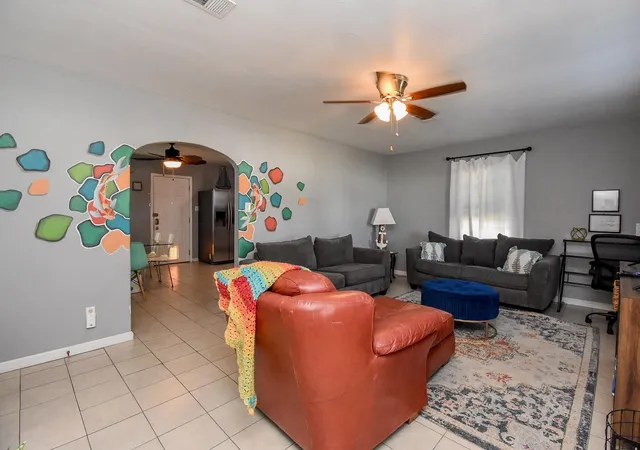 Photo 4 of Single family home for sale at 2209 Saladia St, Galveston, TX 77551 | MLS# 22815475 | Listing updated on 2026-05-11