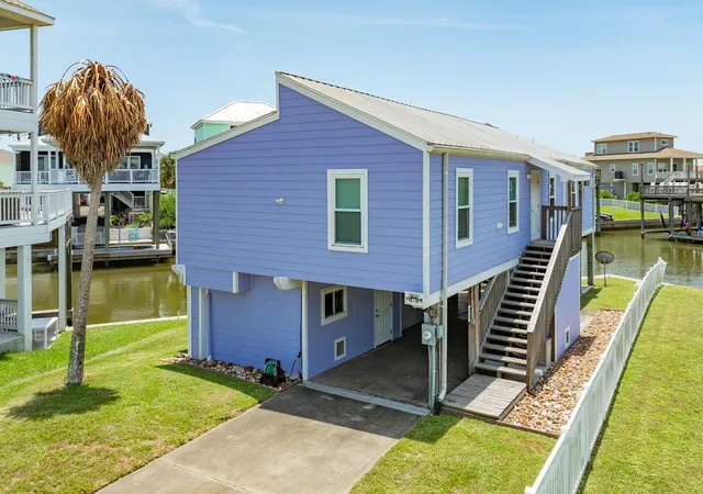 Photo 1 of Single family home for sale at 22127 Zapata Dr, Galveston, TX 77554 | MLS# 93005243 | Listing updated on 2026-09-10