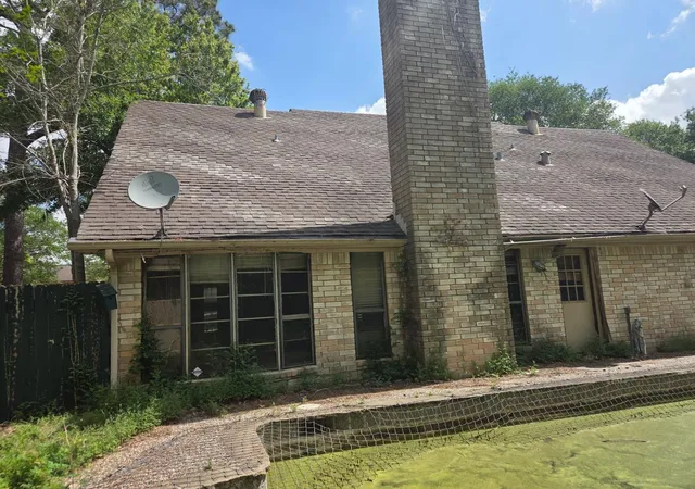 3rd image of 6911 Oak Bough Dr, Houston, TX 77088 | MLS# 56977251