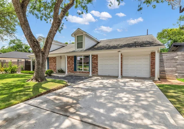 Homes for sale in Houston, TX | 1819 Mill Creek Dr, Houston, TX 77008 | MLS# 52038953