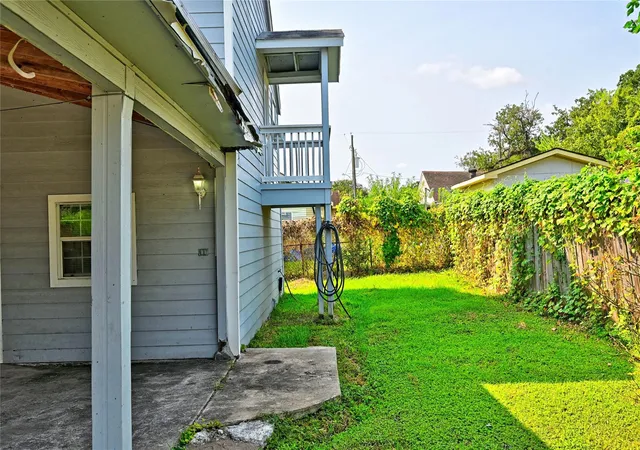Photo 3 of Single family home for sale at 314 King St, Houston, TX 77022 | MLS# 68754080 | Listing updated on 2026-09-04