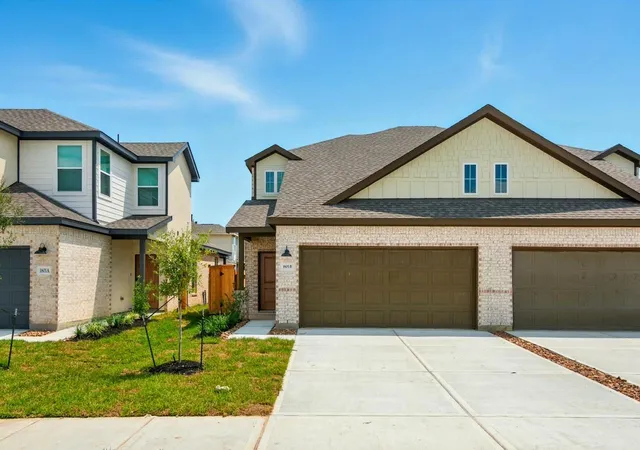 2nd image of 1805 N Peach Creek Dr, Dayton, TX 77535 | MLS# 76062142
