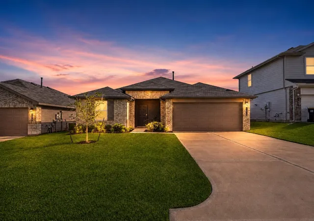 1st image of 11936 Summer Oak Trl, Willis, TX 77318 | MLS# 30686807