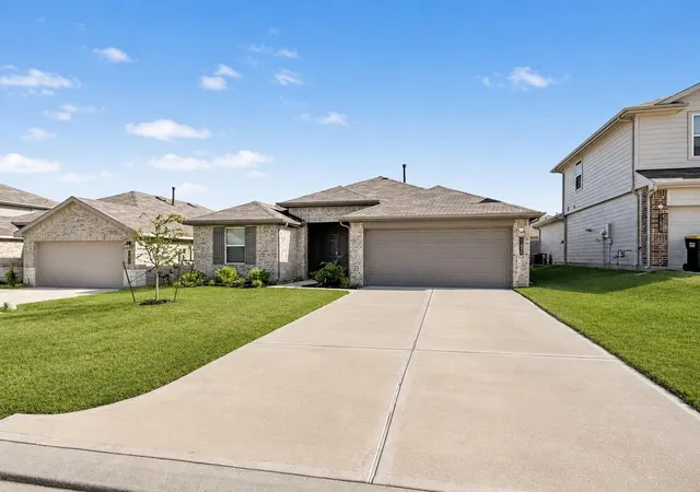 2nd image of 11936 Summer Oak Trl, Willis, TX 77318 | MLS# 30686807