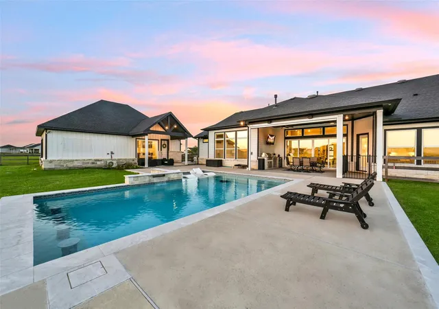 2nd image of 2016 Prairie Meadow Trl, Waller, TX 77484 | MLS# 43992826
