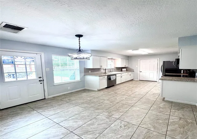 Photo 3 of Single family home for sale at 2809 La Mesa St, Bay City, TX 77414 | MLS# 41118114 | Listing updated on 2026-09-28