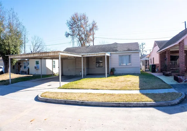 2nd image of 423 Exchange St, Houston, TX 77020 | MLS# 52224459