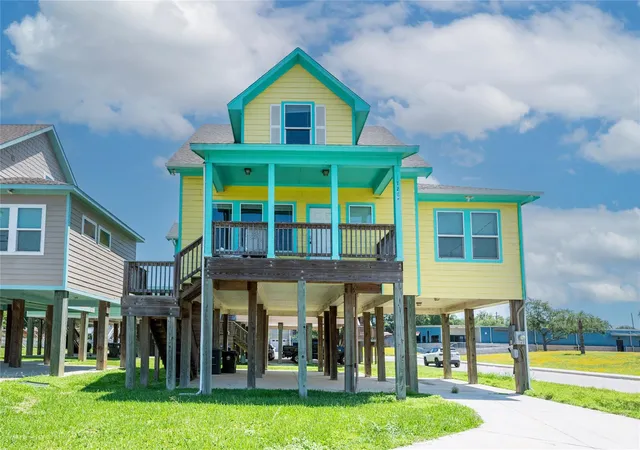 Photo 1 of Single family home for sale at 1728 69th Street, Galveston, TX 77551 | MLS# 10885094 | Listing updated on 2026-08-30