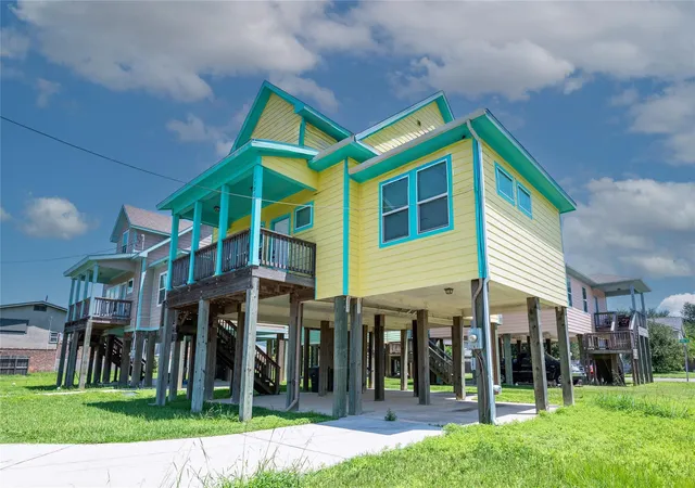 Photo 3 of Single family home for sale at 1728 69th Street, Galveston, TX 77551 | MLS# 10885094 | Listing updated on 2026-08-30