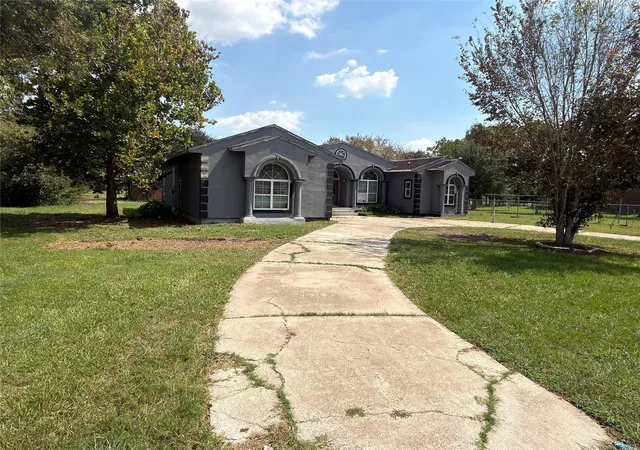 Homes for sale in Rosharon, TX | 6811 Clara Ln, Rosharon, TX 77583 | MLS# 3340795