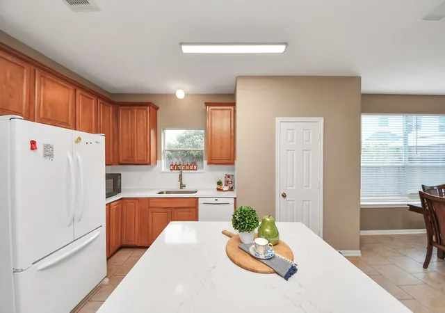 Photo 3 of Single family home for sale at 611 Mosman Ct, Houston, TX 77094 | MLS# 77982162 | Listing updated on 2026-09-01
