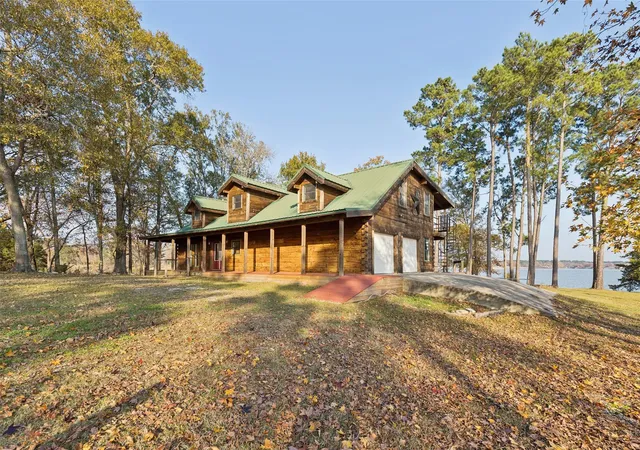 Photo 1 of Single family home for sale at 384 Lonesome Dove Trl, Trinity, TX 75862 | MLS# 14080261 | Listing updated on 2026-07-17