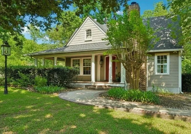 Photo 1 of Single family home for sale at 1693 Mohawk Dr, Montgomery, TX 77316 | MLS# 40680447 | Listing updated on 2026-09-08