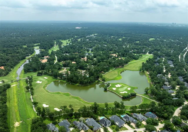 Photo 30 of Sale Pending at 19 Palmer Green Pl, Spring, TX 77381 | MLS# 10750359 | Listing updated on 2026-08-21