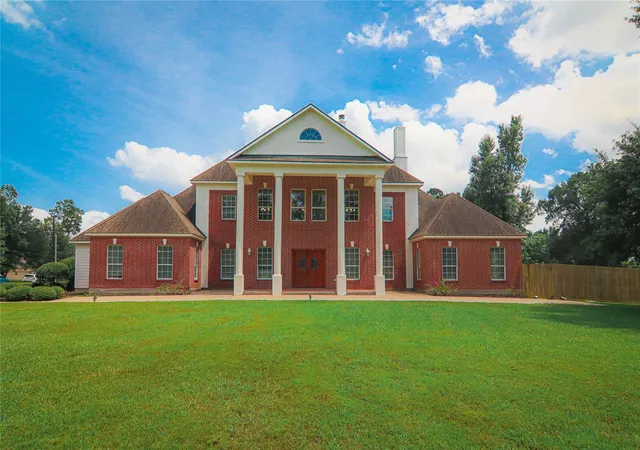 Photo 1 of Single family home for sale at 19602 Riverwalk Dr, Porter, TX 77365 | MLS# 6902597 | Listing updated on 2026-09-13