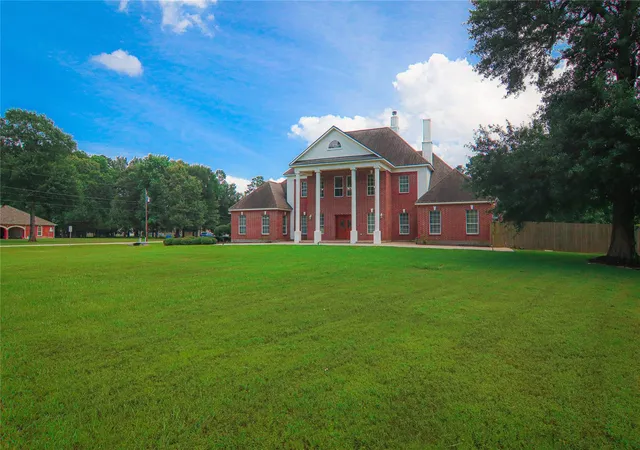 Photo 3 of Single family home for sale at 19602 Riverwalk Dr, Porter, TX 77365 | MLS# 6902597 | Listing updated on 2026-09-19