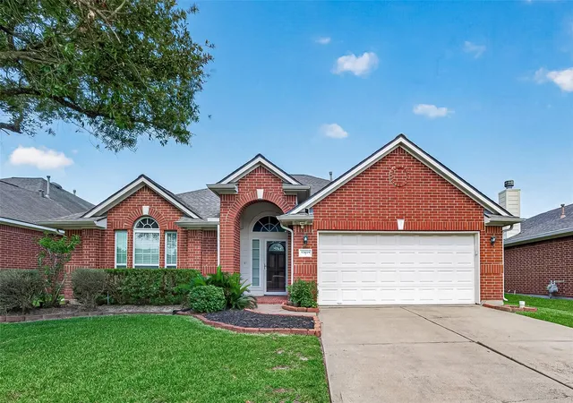 Photo 2 of Sale Pending at 12619 Taylorwood Ln, Houston, TX 77070 | MLS# 97575863 | Listing updated on 2026-09-04