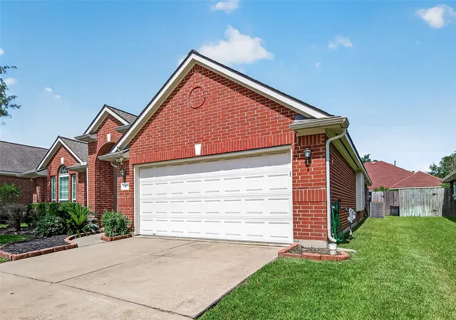 Photo 3 of Sale Pending at 12619 Taylorwood Ln, Houston, TX 77070 | MLS# 97575863 | Listing updated on 2026-09-04
