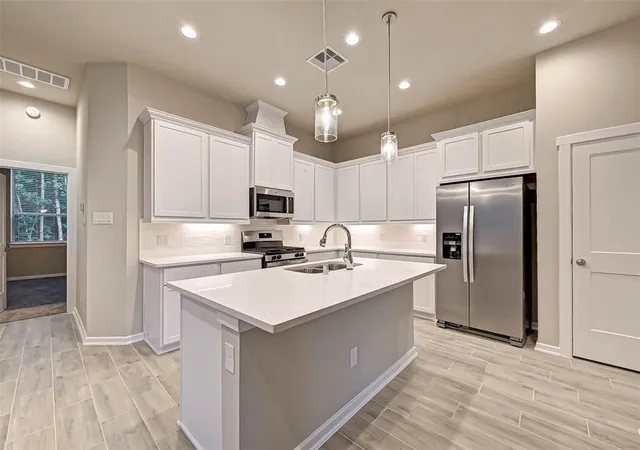 Photo 2 of Townhouse for sale at 211 S Spotted Fern Dr, Montgomery, TX 77316 | MLS# 45130668 | Listing updated on 2026-08-01