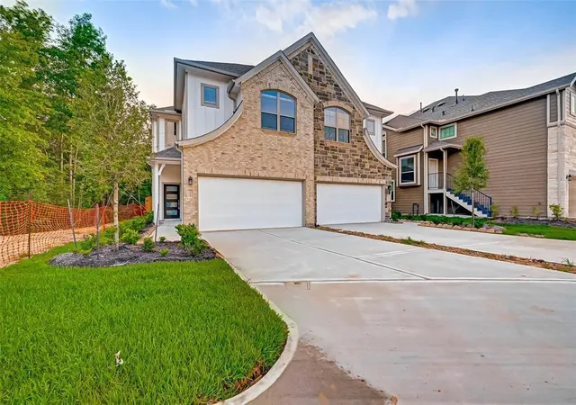 Photo 2 of Townhouse for sale at 211 S Spotted Fern Dr, Montgomery, TX 77316 | MLS# 45130668 | Listing updated on 2026-08-01