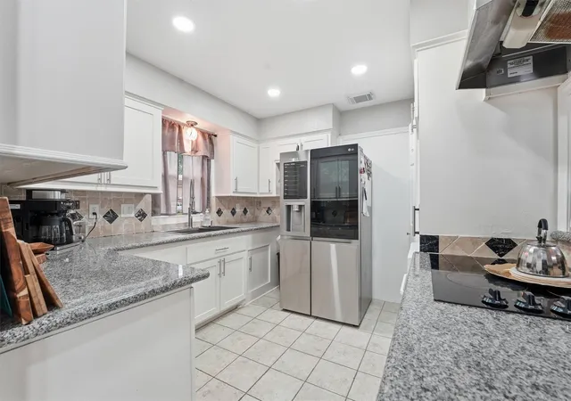 Photo 4 of Single family home for sale at 2051 Shadow Rock Dr, Kingwood, TX 77339 | MLS# 67898393 | Listing updated on 2026-08-26