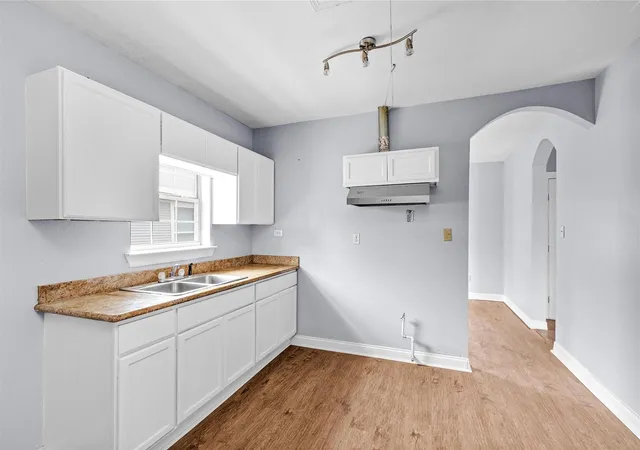 4th image of 4522 Canal St, Houston, TX 77011 | MLS# 77584345