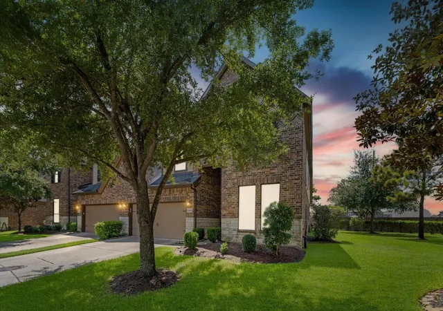 1st image of 17805 Arapaho Hill Ln, Humble, TX 77346 | MLS# 75491187