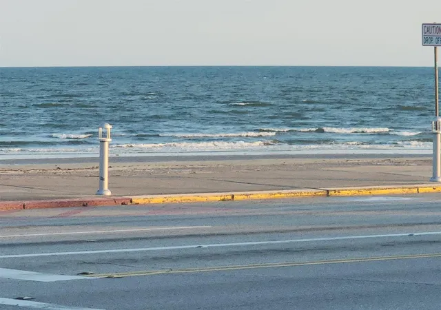 Photo 3 of Land for sale at 1314 43Rd St, Galveston, TX 77550 | MLS# 34284899 | Listing updated on 2026-08-28