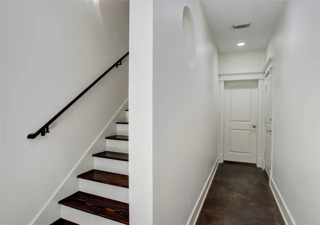 Photo 3 of Single family home for sale at 3230 La Branch St, Houston, TX 77004 | MLS# 7790971 | Listing updated on 2026-08-29