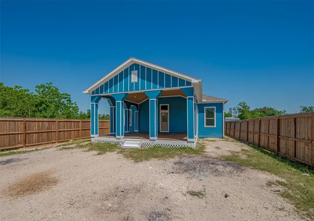 Photo 1 of Single family home for sale at 581 Road 51022, Cleveland, TX 77327 | MLS# 36714031 | Listing updated on 2026-08-15