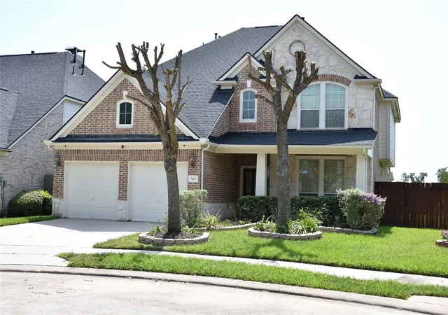 Photo 1 of Single family home for sale at 5106 Autumn Rose Ln, Sugar Land, TX 77479 | MLS# 5478069 | Listing updated on 2026-09-15