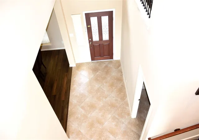 Photo 3 of Single family home for sale at 5106 Autumn Rose Ln, Sugar Land, TX 77479 | MLS# 5478069 | Listing updated on 2026-09-15