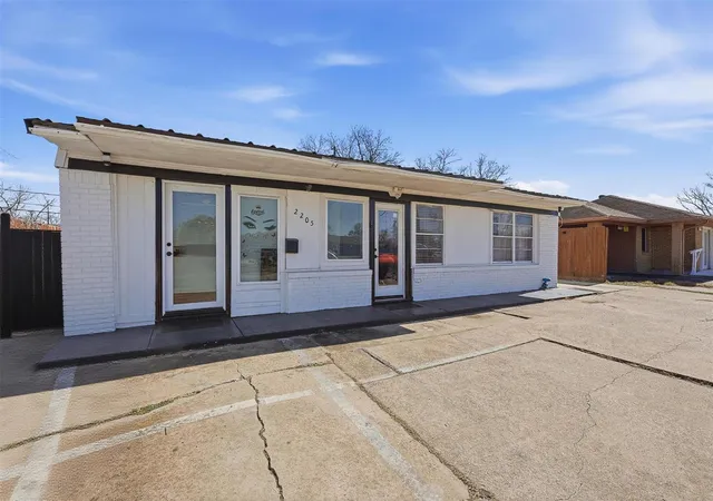 Photo 1 of Single family home for sale at 2205 Strawberry Rd, Pasadena, TX 77502 | MLS# 11940016 | Listing updated on 2026-05-14