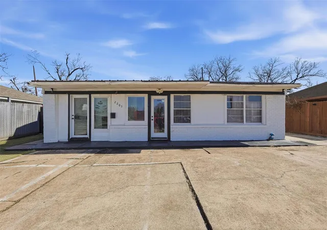 Photo 2 of Single family home for sale at 2205 Strawberry Rd, Pasadena, TX 77502 | MLS# 11940016 | Listing updated on 2026-05-14