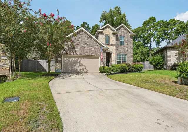 2nd image of 205 Elianne Lace Ct, Willis, TX 77318 | MLS# 70784039
