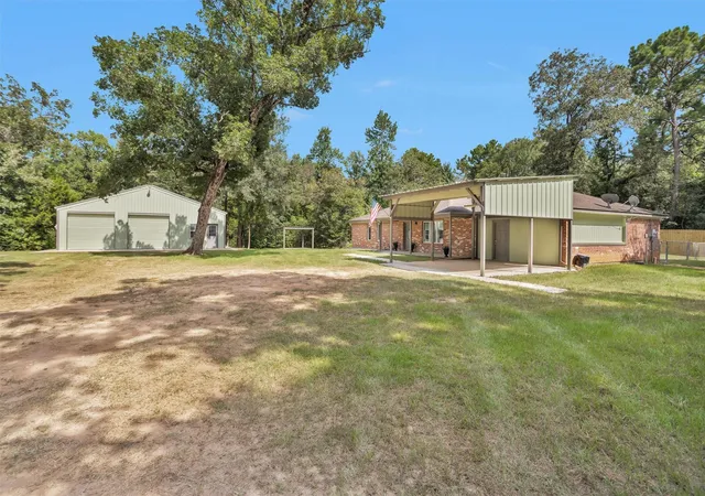 3rd image of 586 Diggs Rd Rd, Willis, TX 77378 | MLS# 55979748