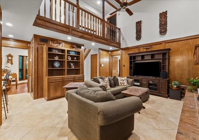 Photo 2 of Single family home for sale at 1810 Hunt Dr, Friendswood, TX 77546 | MLS# 83050415 | Listing updated on 2026-09-05