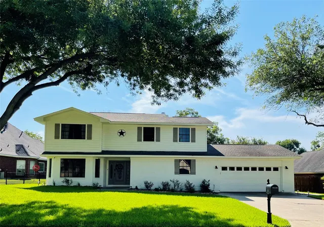 Homes for sale in Conroe, TX | 155 N April Waters Dr Dr N, Conroe, TX 77356 | MLS# 27202802