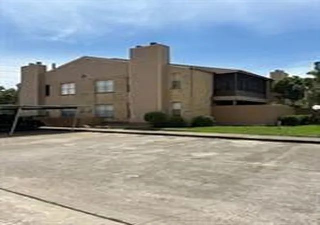 Photo 2 of Condo for sale at 10555 Turtlewood Ct #1712, Houston, TX 77072 | MLS# 66528696 | Listing updated on 2026-07-15
