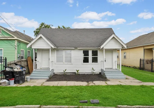 2nd image of 7425 Avenue E, Houston, TX 77011 | MLS# 94025717