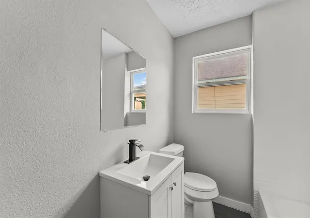 5th image of 7425 Avenue E, Houston, TX 77011 | MLS# 94025717