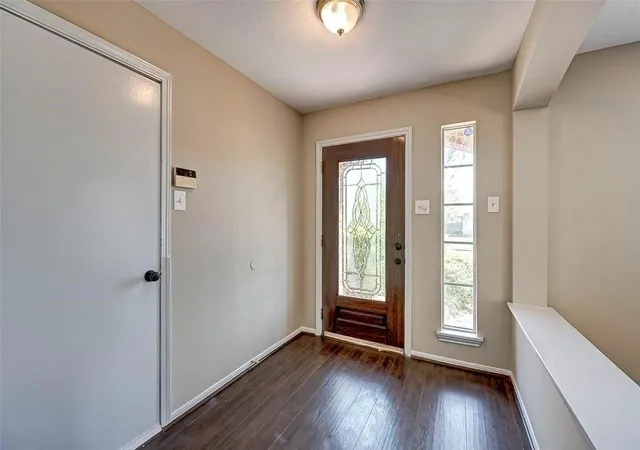 Photo 3 of Single family home for sale at 16510 Amy Ridge Rd, Houston, TX 77053 | MLS# 65733530 | Listing updated on 2026-09-02