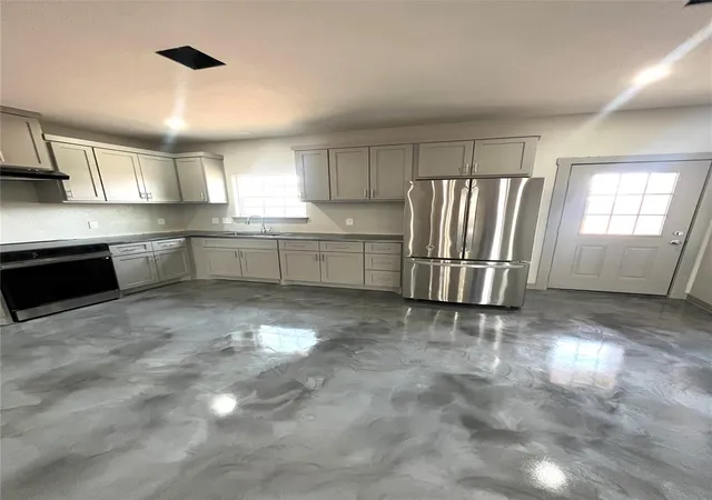 Photo 3 of Single family home for sale at 17539 Reno Rd, Conroe, TX 77306 | MLS# 49362616 | Listing updated on 2026-04-16